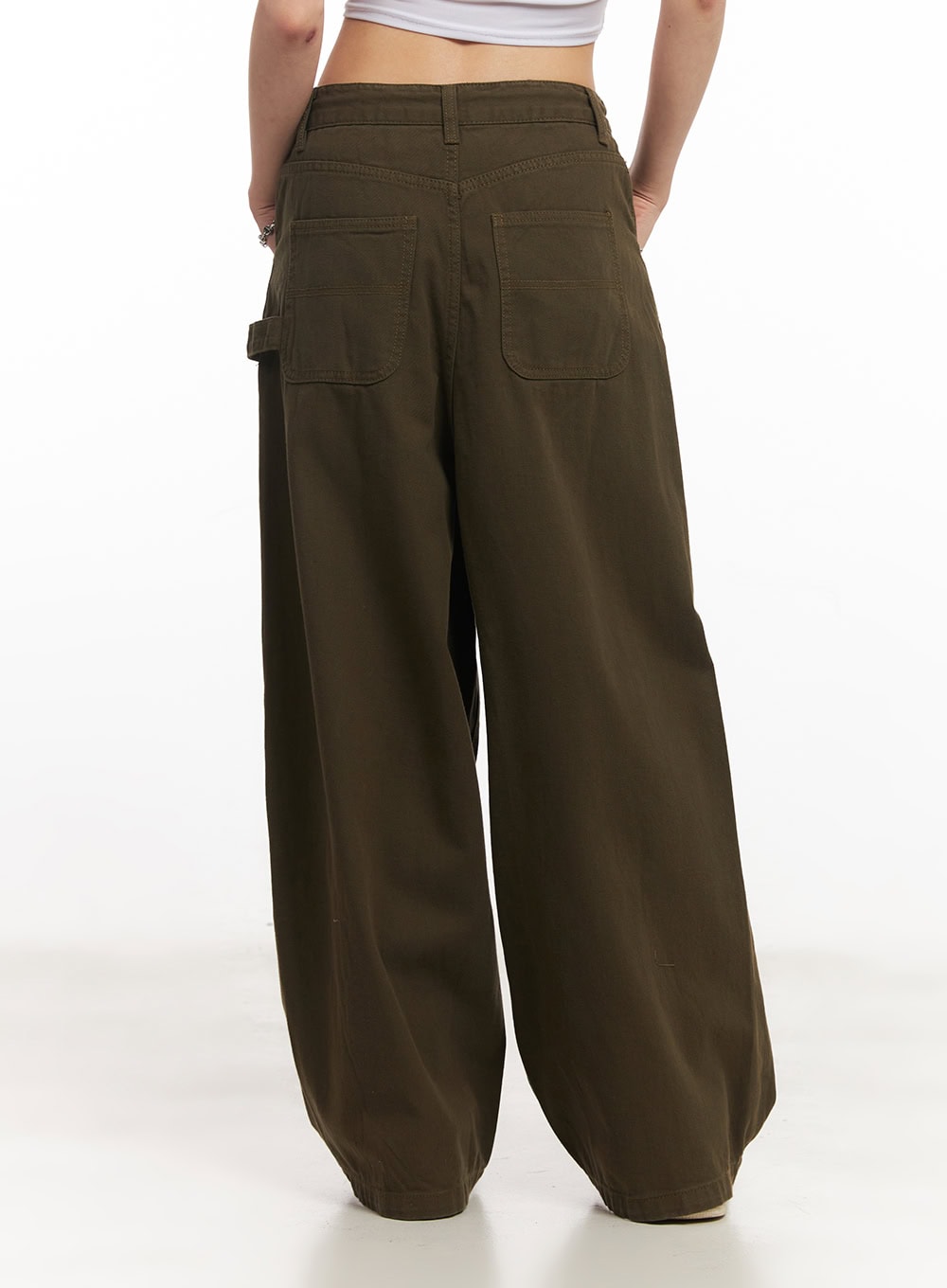 wide-leg-cargo-pants-ca514