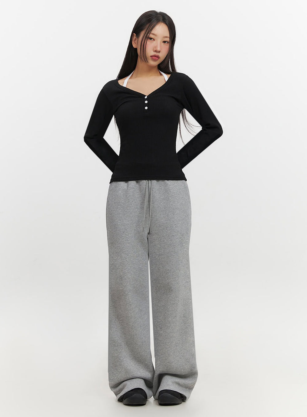 buttoned-v-neck-long-sleeve-top-if510