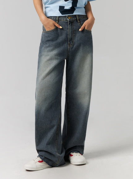 wide-fit-washed-jeans-cg314