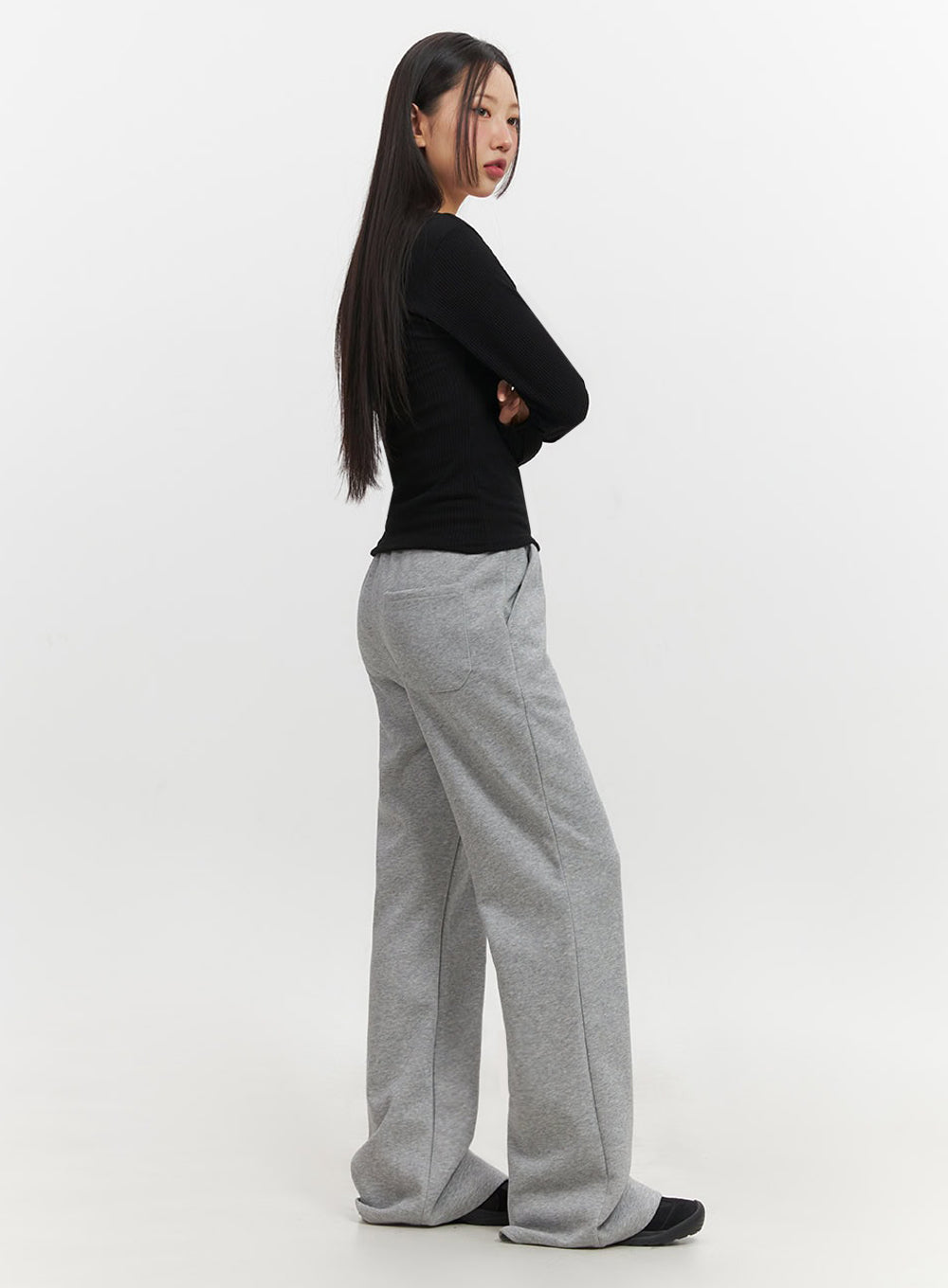 buttoned-v-neck-long-sleeve-top-if510