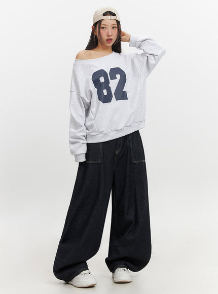 one-shoulder-graphic-crewneck-if510