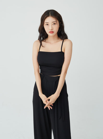 Sleeveless Crop Top IU26