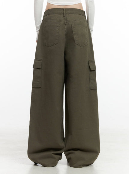 pocketed-solid-cargo-pants-io430