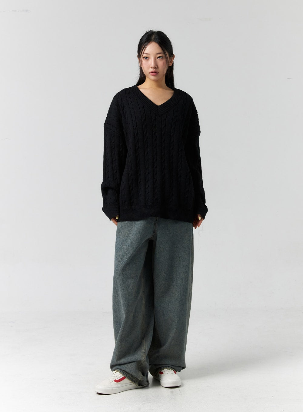 cable-knit-v-neck-sweater-cs303