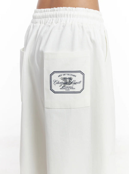 back-pocket-detail-white-pants-cj512