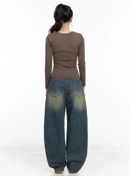 retro-style-graphic-long-sleeve-top-if502