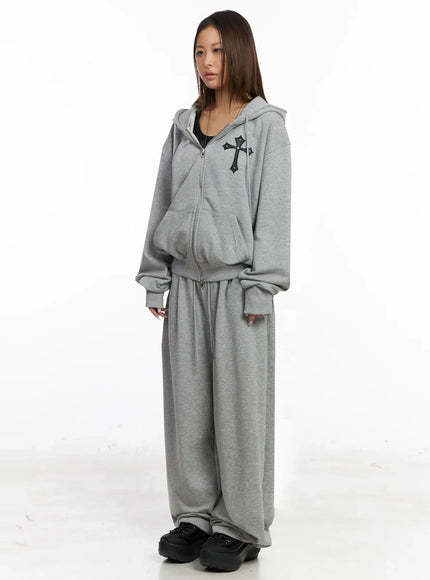 studded-cross-zip-hoodie-iy501
