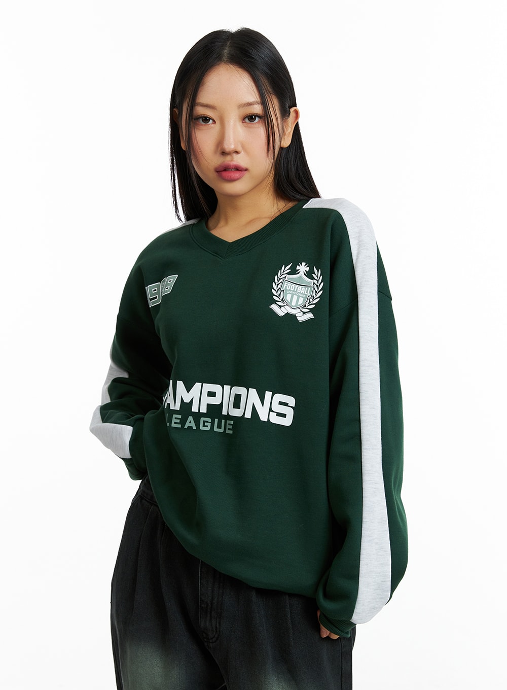 oversized-v-neck-sweatshirt-in322