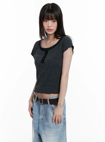 lace-trimmed-button-short-sleeve-il531