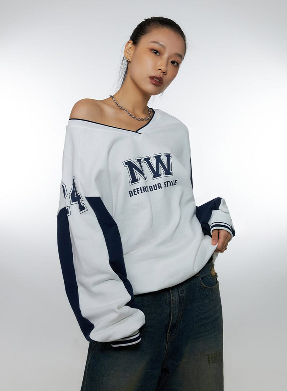 dark-blue-v-neck-jersey-sweatshirt-io409