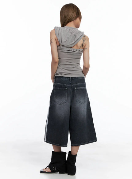 string-hooded-sleeveless-top-cl510