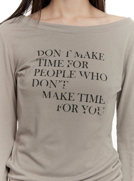 casual-graphic-long-sleeve-top-cm513