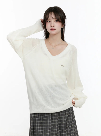 oversized-v-neck-knit-sweater-cm510