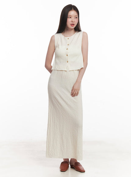 classy-buttoned-sleeveless-top-iy509