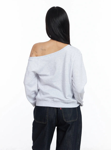 eyelet-trimmed-off-shoulder-sweatshirt-cf504