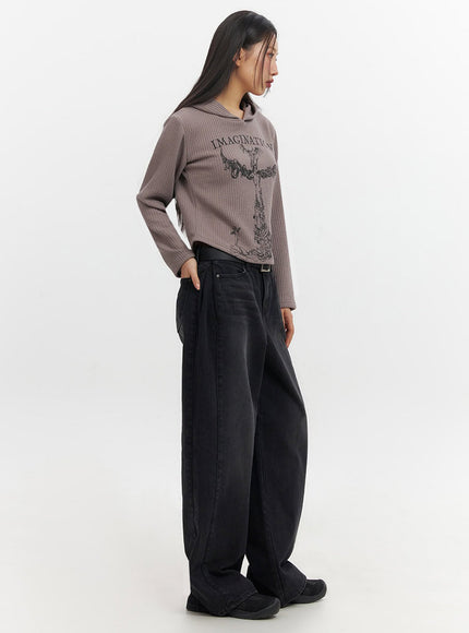 cozy-graphic-print-hooded-sweatshirt-if511