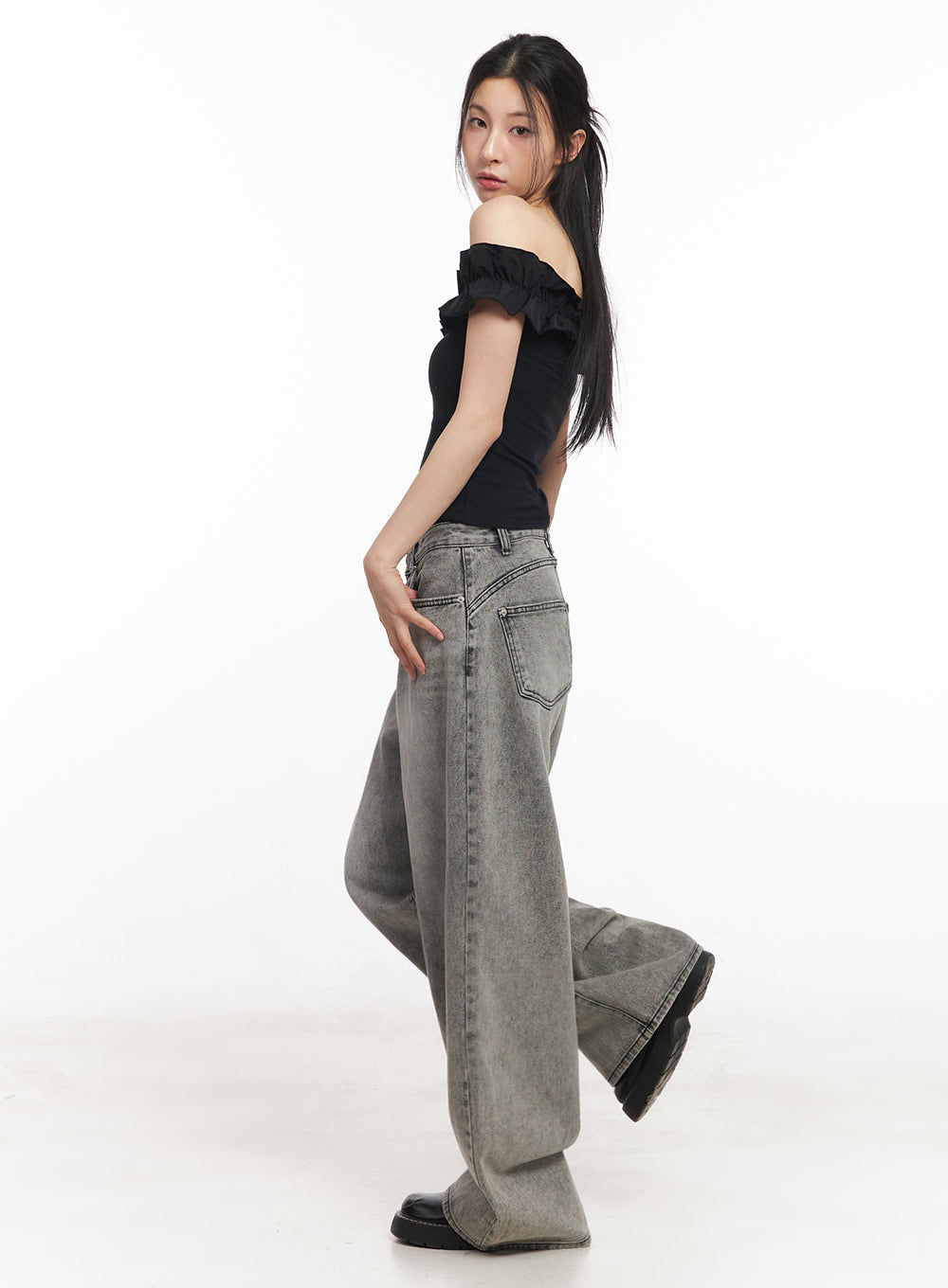 frill-off-shoulder-crop-top-iy529