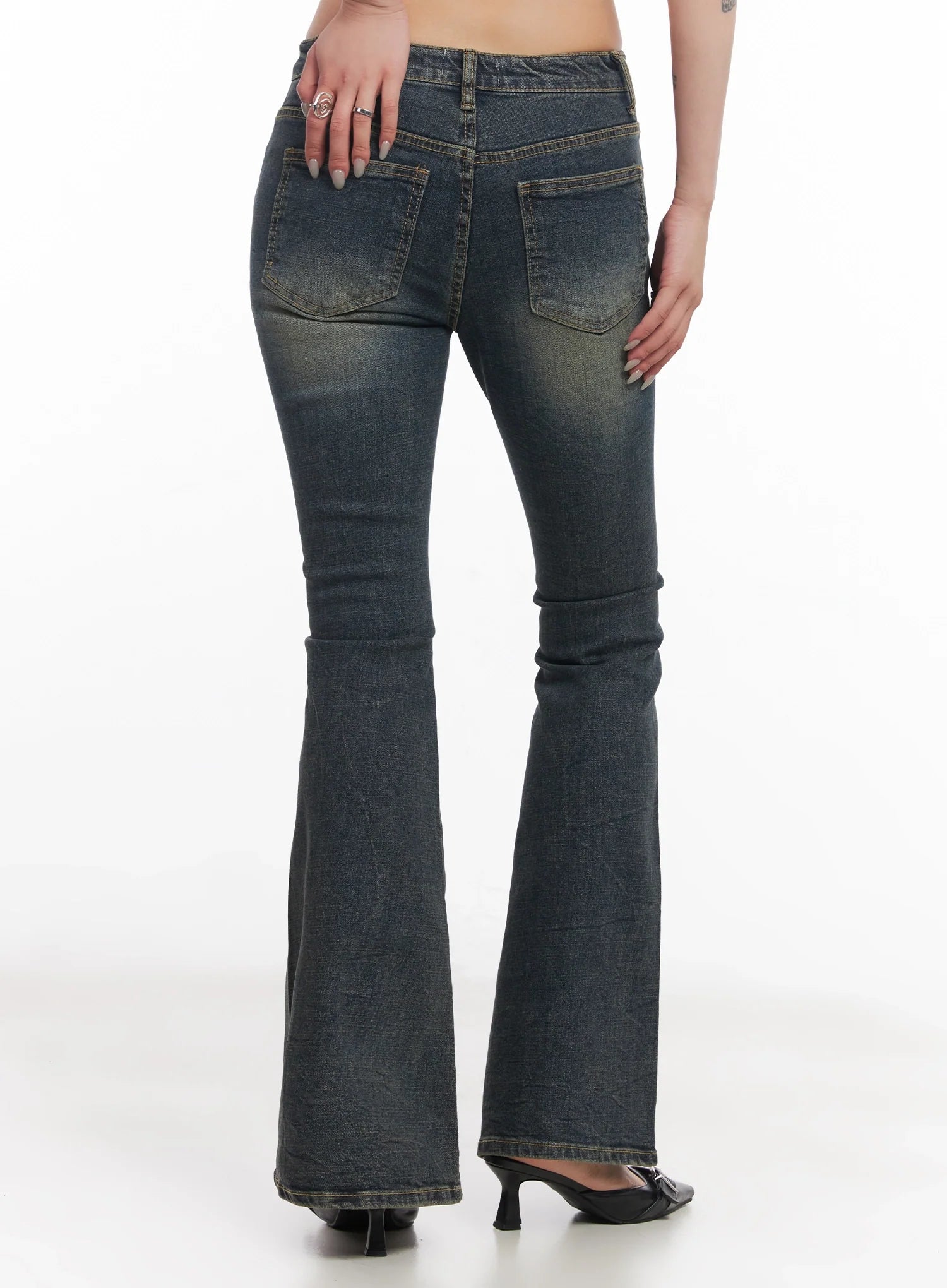asa-flared-seamline-denim-pants-ic503
