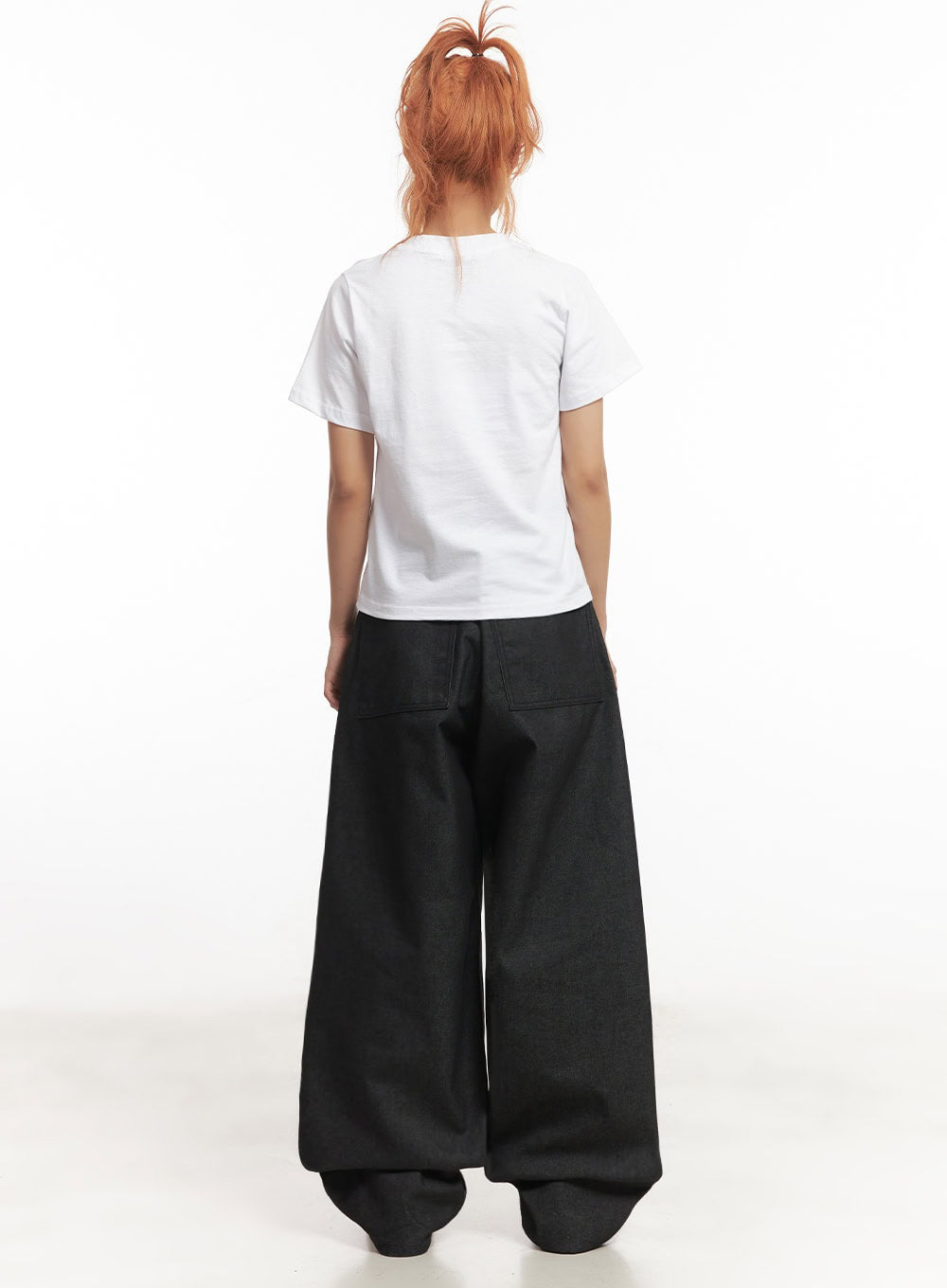 graphic-star-crop-top-ia515