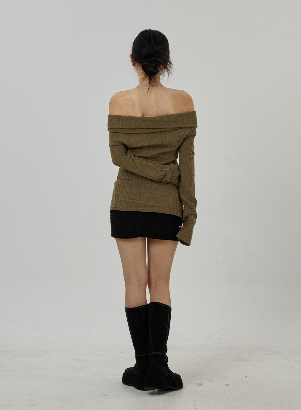 Slim Fit Button Off-Shoulder Knit Top CD19