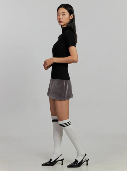 mock-neck-short-sleeve-top-ij502