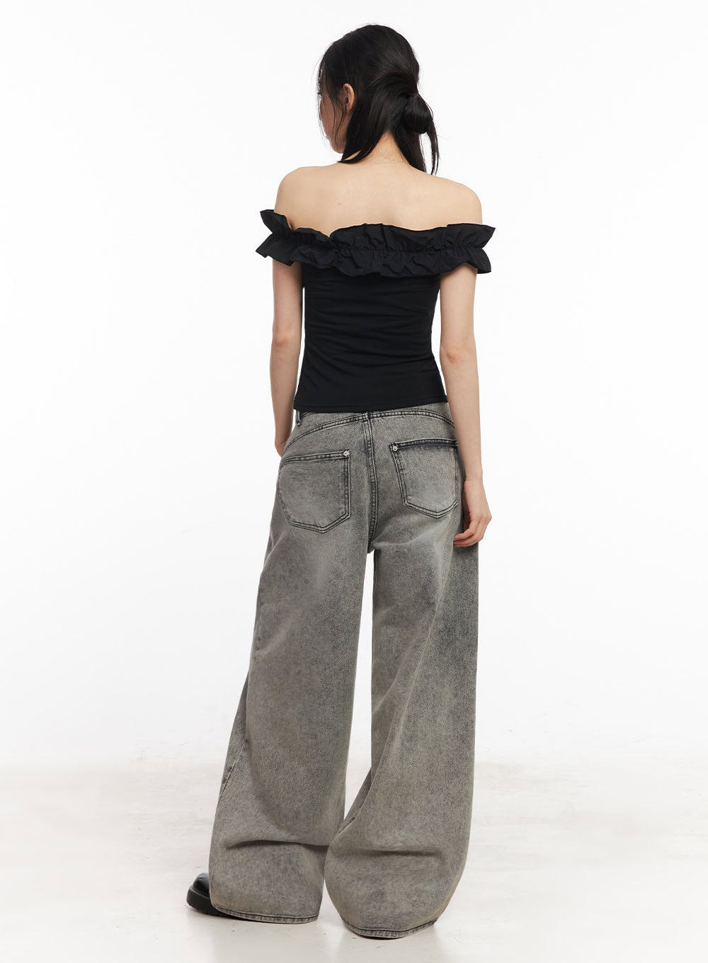 frill-off-shoulder-crop-top-iy529