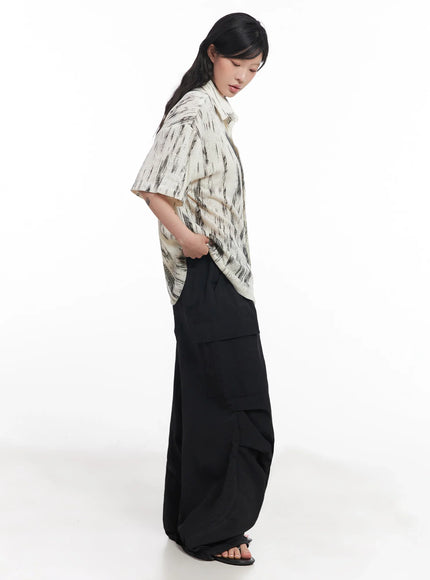 black-utility-wide-fit-cargo-pants-ic503