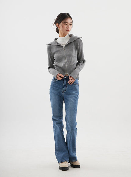 Slim Fit Bootcut Jeans CJ311