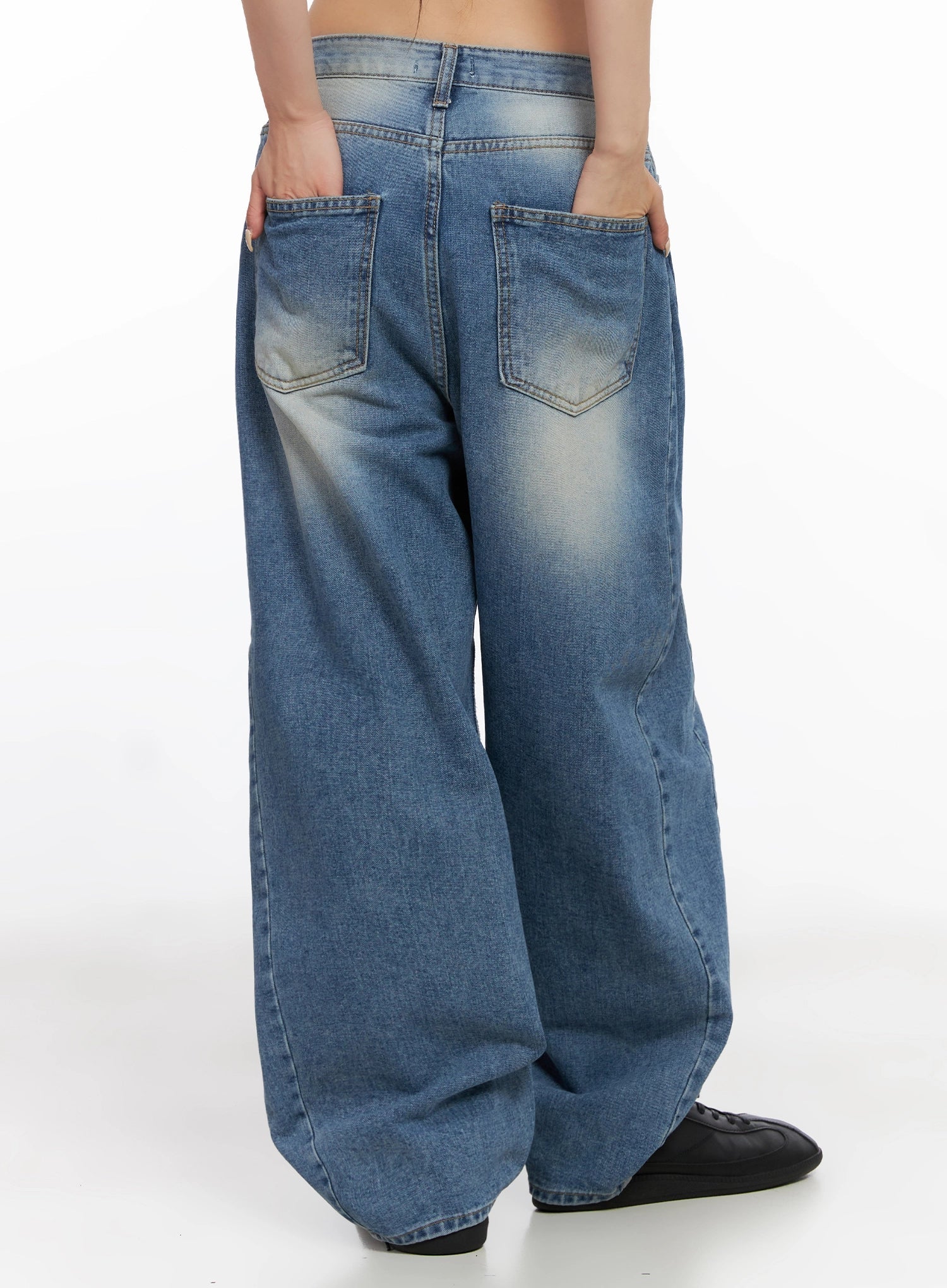ruthie-side-pleat-relaxed-fit-jeans-is515