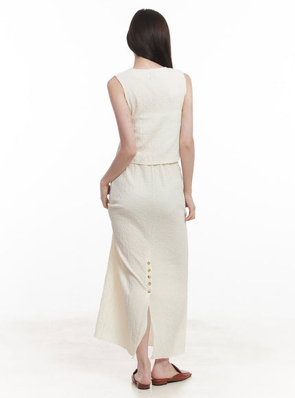 classy-buttoned-sleeveless-top-iy509