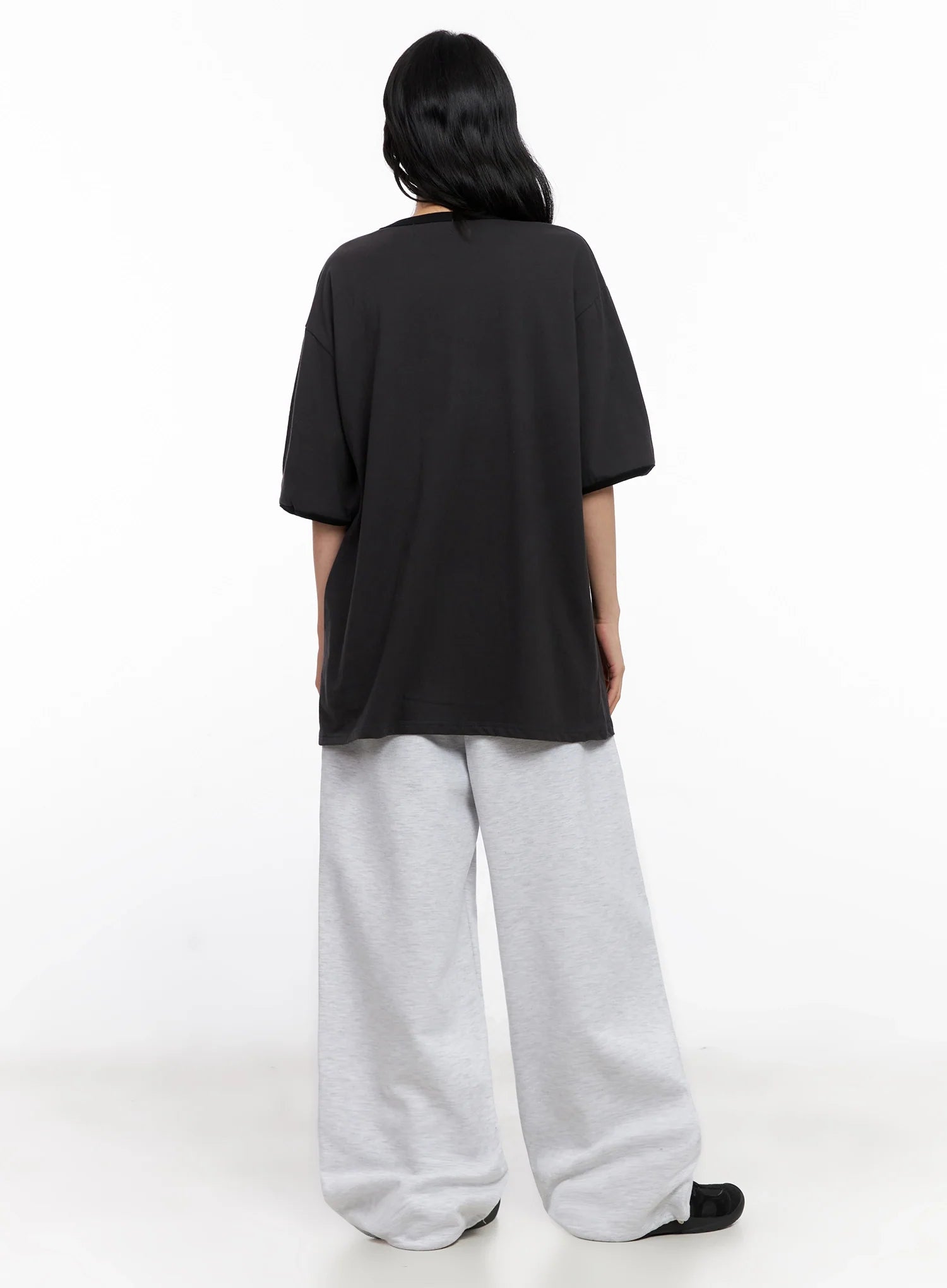 wide-leg-stud-accent-sweatpants-ig508