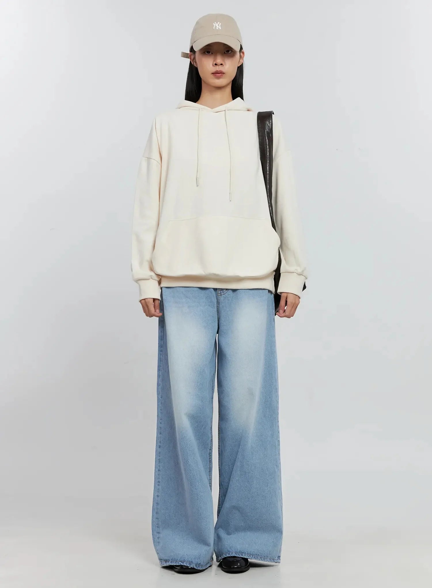 Ramos Washed Wide-Leg Jeans IS516