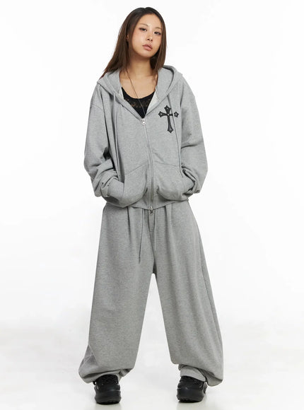 studded-cross-baggy-sweatpants-iy501