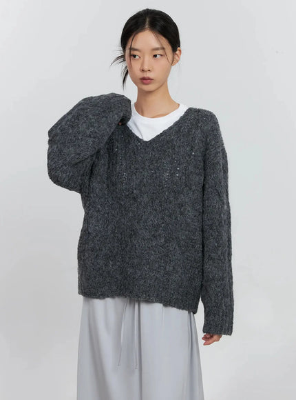 cable-knit-v-neck-sweater-is516