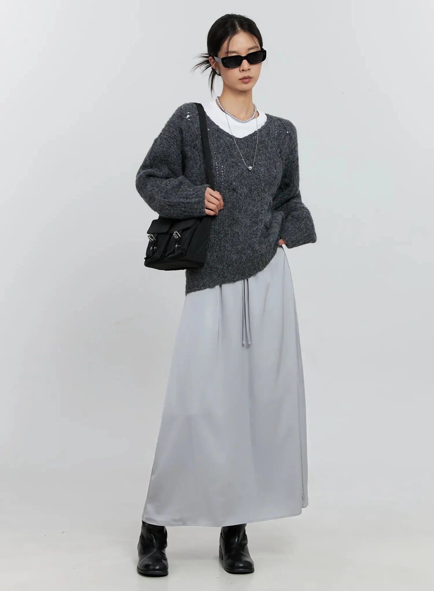 cable-knit-v-neck-sweater-is516