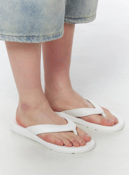 classic-beach-slippers-iy519