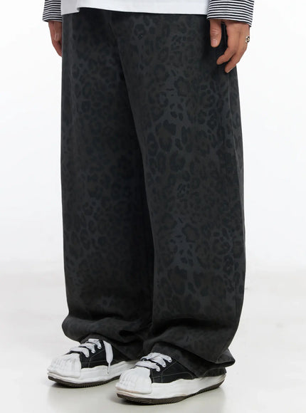mens-leopard-print-carpenter-pants-ij527