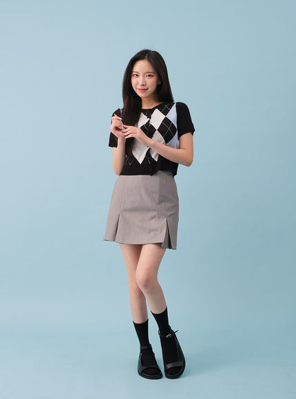 Sheer Ribbed Socks BY27