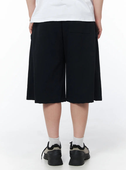 mens-black-sweat-shorts-iy519