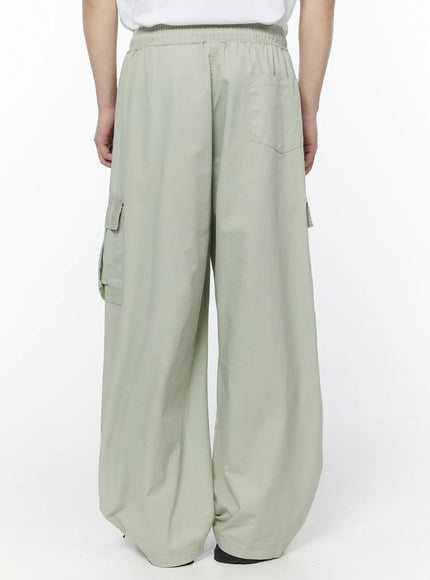 mens-wide-cargo-pants-light-gray-iy506