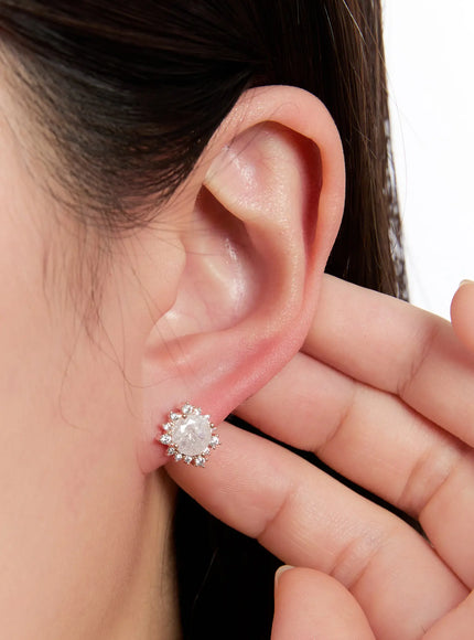 opal-stud-earrings-in528