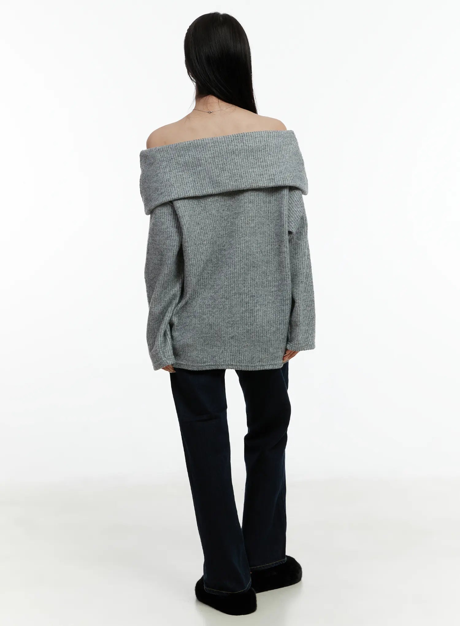 fleece-ribbed-off-shoulder-knit-top-cd523