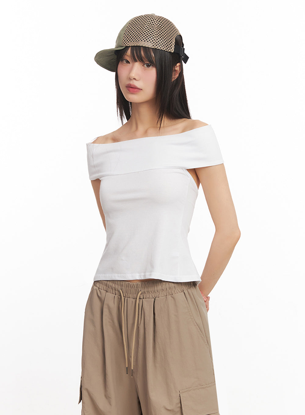 string-cut-out-off-shoulder-crop-top-iy502