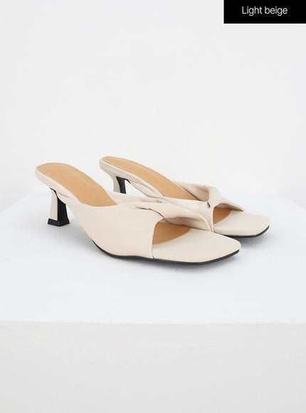 heel-mules-iy326