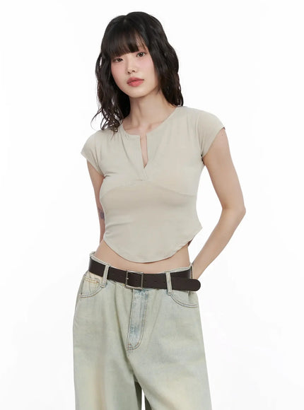 minimalist-v-neck-crop-top-il531