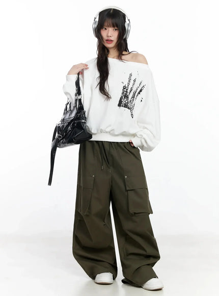 Off-Shoulder Graphic Sweatshirt F516