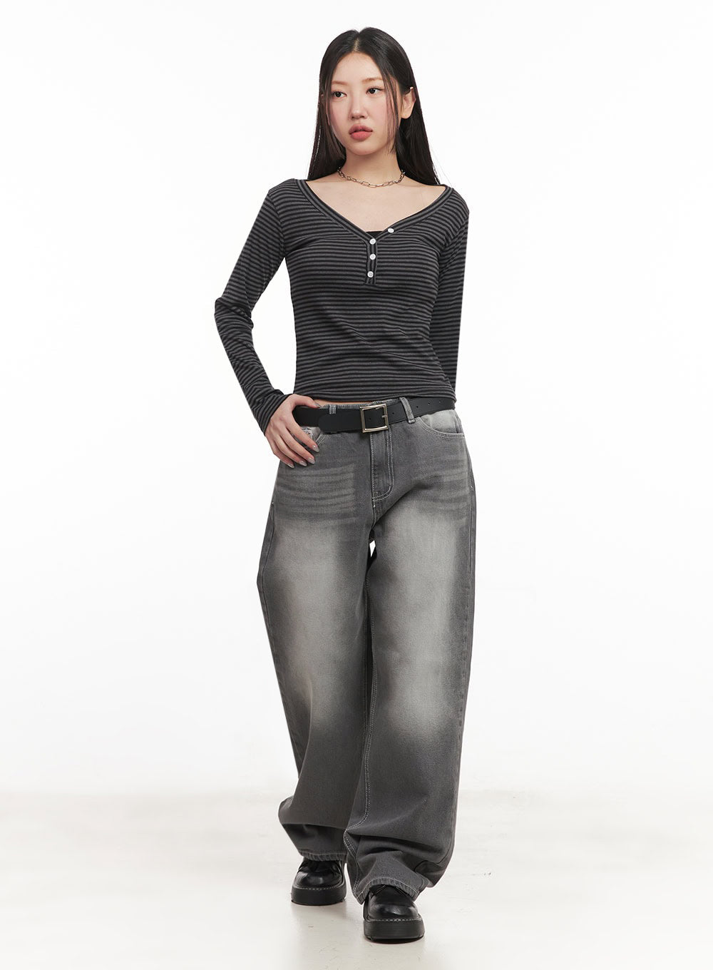 stripe-buttoned-long-sleeve-top-im524