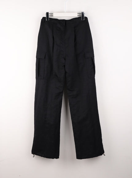 loosefit-cargo-parachute-pants-is319