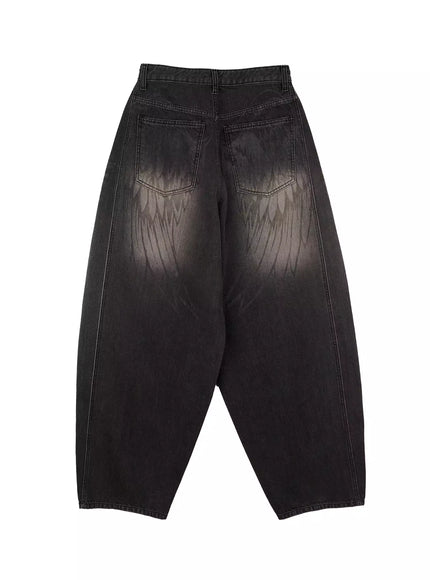 yunho-oversized-wing-print-jeans-if526