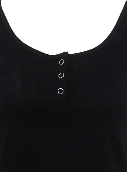 buttoned-sleeveless-top-ic503